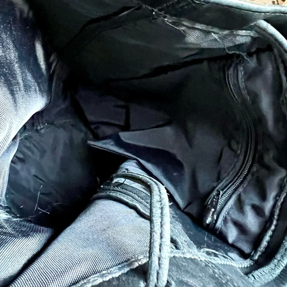 Black Leather backpack, handcrafted. Soft leather sturdy adjustable strap. - Picture 12 of 16